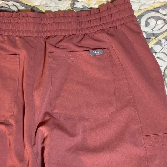 FIGS Zamora Jogger Scrub Pants Womens Size S Pink Nurse Slim Fit Pockets Cargo - Picture 11 of 15